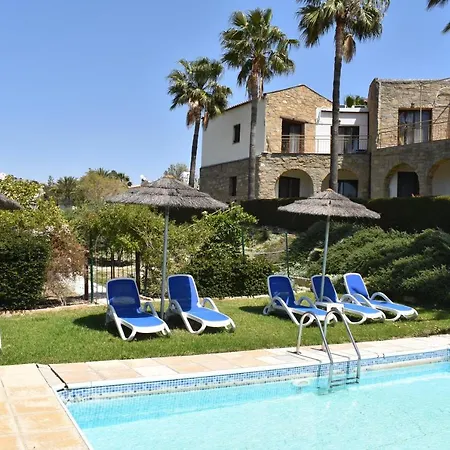 George Guest house Pentakomo